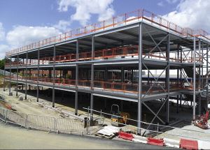 ساختمان بیمارستان فولادی